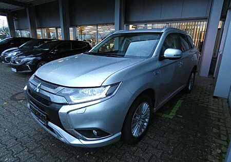 Mitsubishi Outlander Plug-in Hybrid BASIS 2.4 MIVEC 4WD