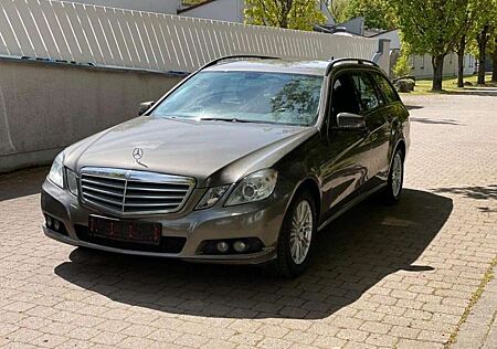 Mercedes-Benz E 300 CDI BlueEfficiency / 1.Hand
