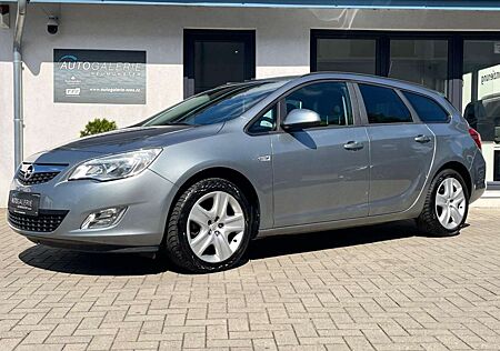 Opel Astra J Sports °PDC°AHK°Tempo°SHZ°S-Heft