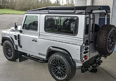 Land Rover Defender 90 DPF Station Wagon Heritage!