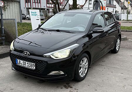 Hyundai i20 1.2 Klima S-Heft Euro6 Tüv Neu
