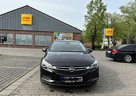 Opel Astra 1.6 D Automatik ON