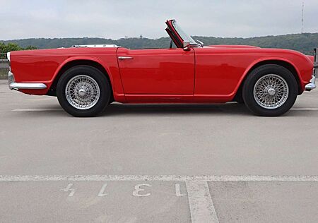 Triumph TR4
