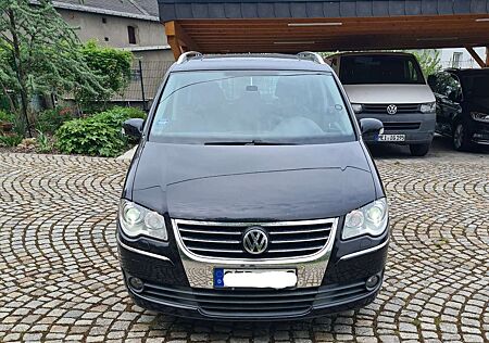 VW Touran Volkswagen 2.0 TDI DPF DSG Highline