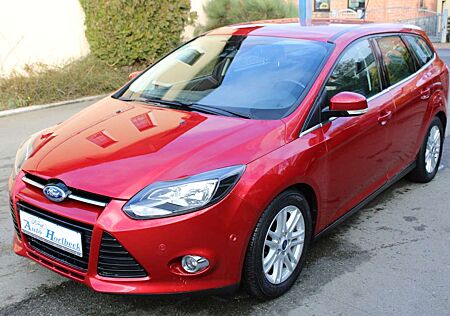 Ford Focus Titanium/Turnier/Klimaautomatik/Navigation/AHZV