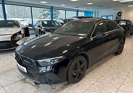 Mercedes-Benz A 200 d Limousine LED Smartlink PDC