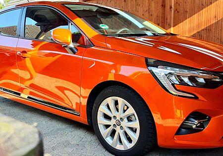 Renault Clio E-TECH Hybrid 140 EXPERIENCE
