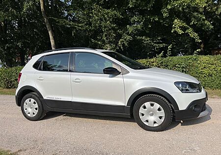 VW Polo Cross Volkswagen 1.2 Urban White