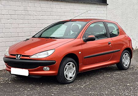 Peugeot 206 1.4 TÜV 10/26*KLIMA*ALLWETTER*EL. FENST*USB/AUX