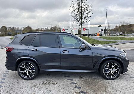 BMW X5 xDrive30d M Sport Laser Luftfeder Head Up Panorama