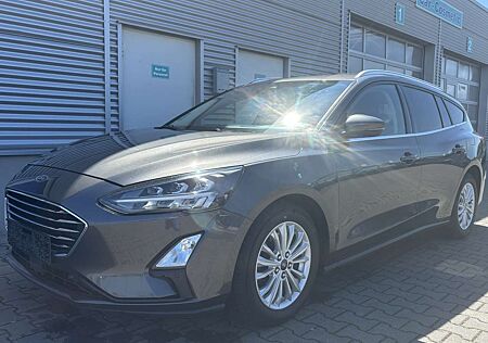 Ford Focus Titanium X+LED+NAVI+KAMERA+DAB+VIRTUELL+EL. HECKKL