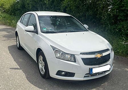 Chevrolet Cruze 1.6 LT