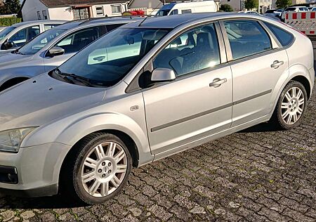 Ford Focus 1.6 Ti-VCTStyle