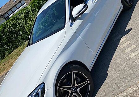 Mercedes-Benz C 220 d T 9G-TRONIC Avantgarde
