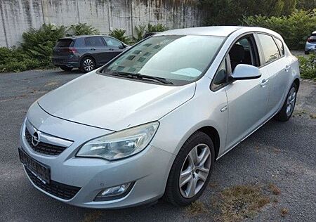 Opel Astra J Design Edition PDC*Tempomat*SHZ und LHZ