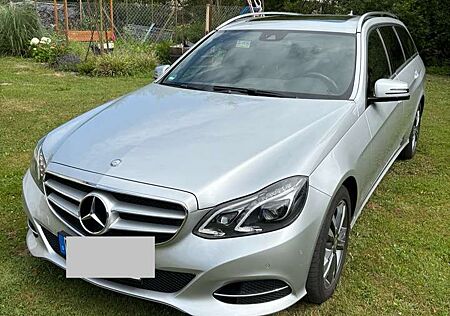 Mercedes-Benz E 220 T BlueTEC 4Matic 7G-TRONIC Avantgarde