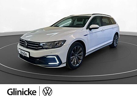 VW Passat Variant Volkswagen GTE 1.4 TSI Hybrid Pano LED LM 18