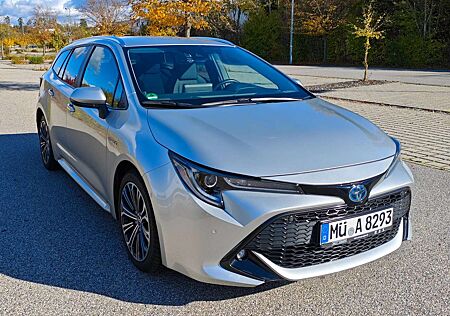 Toyota Corolla gebraucht kaufen Toyota Corolla 2.0 Hybrid Touring Sports Club