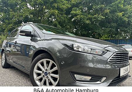 Ford Focus Turnier Titanium 2 Hand+Wenig Km+Tüv/Au