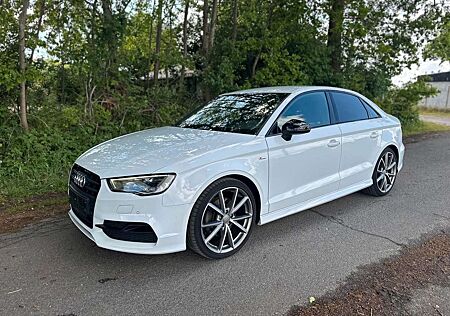 Audi A3 Limousine 2xS line Sportpaket quattro/Navi/PDC