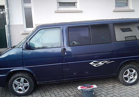 VW T4 Caravelle Volkswagen Caravelle T4 GL TDI 7DK2K2