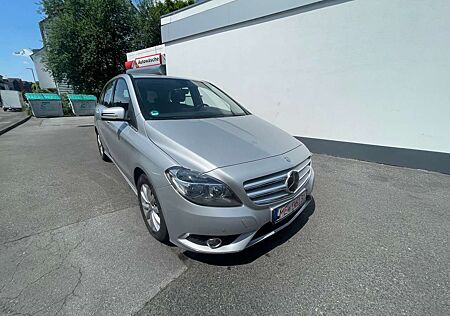 Mercedes-Benz B 200 B 180 CDI (246.200)*NAVI+LEDER*