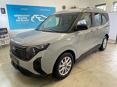 Ford Tourneo Courier Titanium Automatik