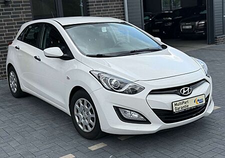 Hyundai i30 1.6 Dies Limousine*128 PS*Klima*Eleck F + S