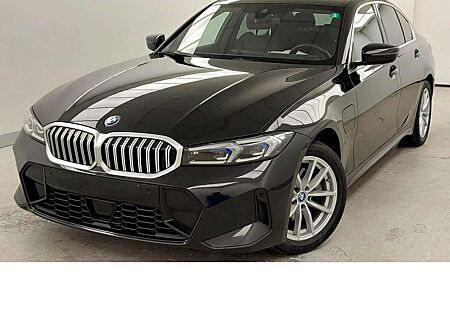 BMW 330e 330 M Sport HUD ACC eSitze Sound Kam DrivingAs