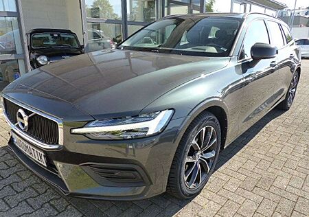 Volvo V60 Momentum D3 Aut.EU6d*PANODACH*LED*NAVI*ALLWETTER*