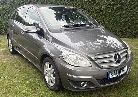 Mercedes-Benz B 180 CDI (245.207)