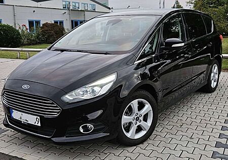 Ford S-Max 2.0 TDCi Titanium