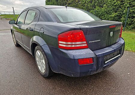 Dodge Avenger Avenger 2.0 SE. Tüv bei Kauf neu.