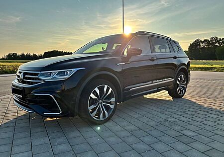 VW Tiguan Allspace Volkswagen 2.0 TDI SCR 4Motion DSG R-Line
