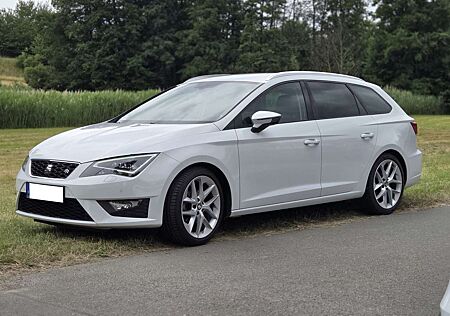 Seat Leon ST FR / LED/ Navi / SHZ / TÜV NEU 06-2027