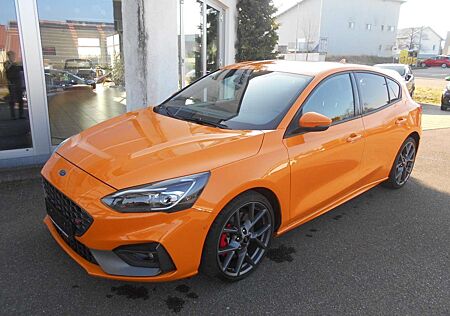 Ford Focus ST mit Styling-Paket, Technologie-P., Head-up-D.