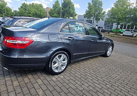 Mercedes-Benz E 200 CDI DPF BlueEFFICIENCY 7G-TRONIC Avantgarde