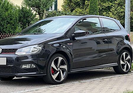VW Polo GTI Volkswagen 1.8 TSI (Blue Motion Technology)