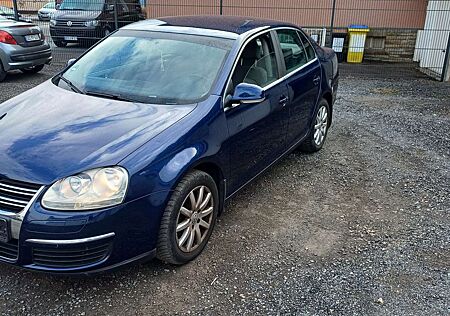 VW Jetta Volkswagen 2.0 TDI DPF Sportline