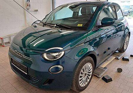Fiat 500E 320 Km Reichweite Navi - Klimaautomatik