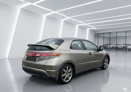 Honda Civic 1.8i-VTEC i-SHIFT Executive