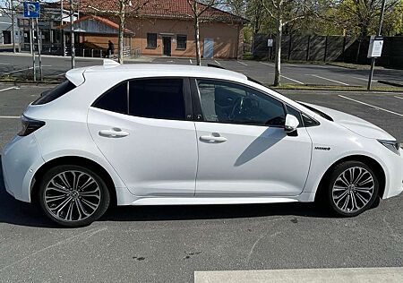 Toyota Corolla 1.8 Hybrid Business Edition