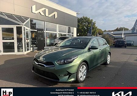 Kia Cee'd Ceed / 1.5T 140 DCT7 VIS KOMF+ (NAV) (Benzin) 7-Gang-DCT1
