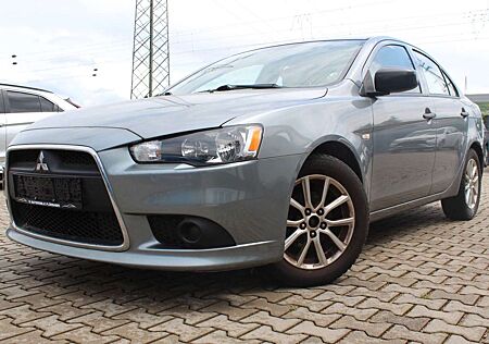 Mitsubishi Lancer 1.6 Klima