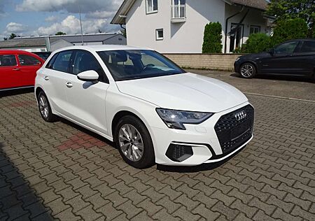 Audi A3 Sportback 40 TFSI e basis, DSG, AppleCarplay