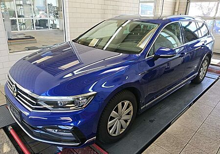 VW Passat Variant Volkswagen TDI R-LINE/ACC/PANO/KAM./MATRIX