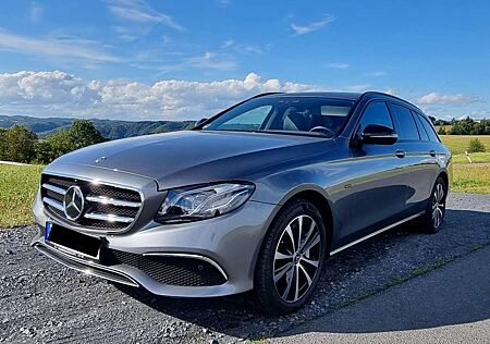 Mercedes-Benz E 300 de Avantgarde Hybrid 306PS 27TKM