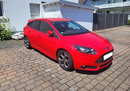 Ford Focus Fließheck 2.0 EcoBoost ST