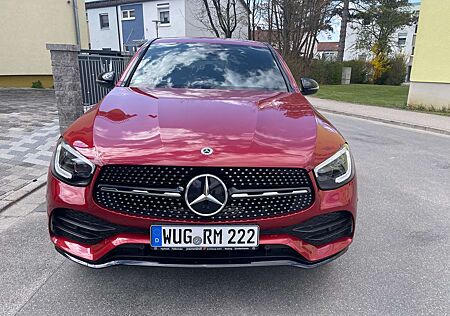Mercedes-Benz GLC 300 e 4Matic 9G-TRONIC AMG Line
