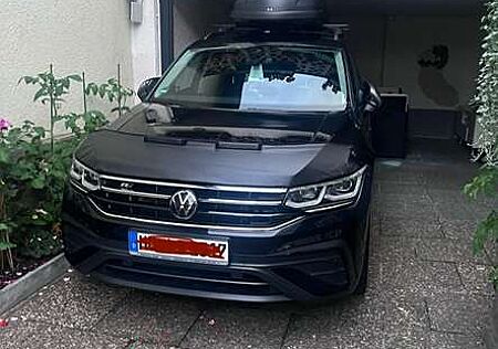 VW Tiguan Allspace Volkswagen Life R